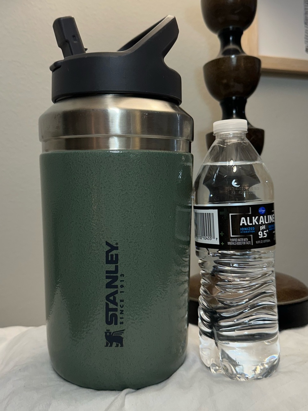 New 64 oz Stanley Ice flow Green metallic original flip straw water jug Large XL